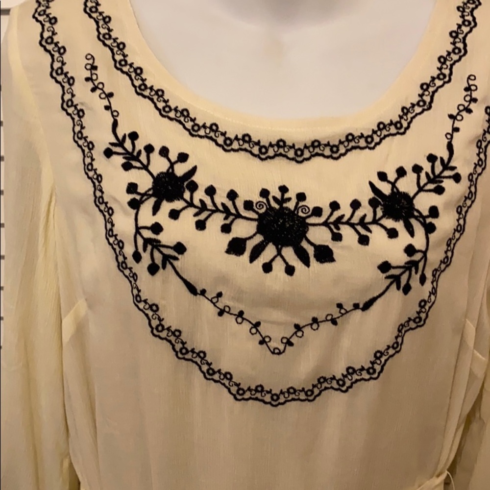 UNDER SKIES DRESS